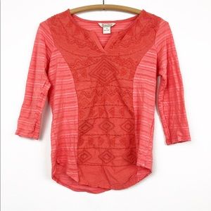 Lucky brand Women’s xs 3/4 Sleeve y neckline shirt